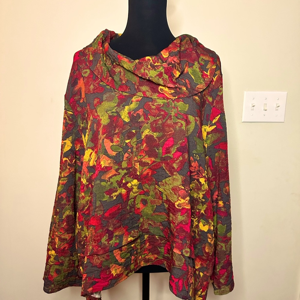 NWT Habitat cowl pullover blouse - perfect for fall!